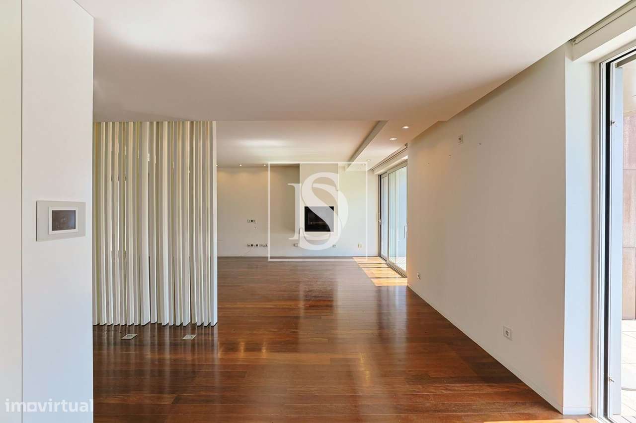 Apartamento c/ TERRAÇO no centro da cidade de BARCELOS!-21