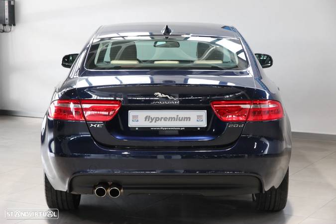 Jaguar XE 2.0 D Prestige - 5