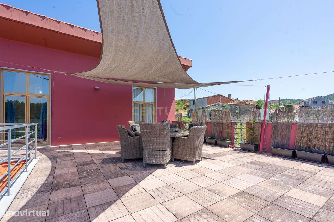 Moradia T3 em muito bom estado com varanda coberta,terraço grande,vist - Grande imagem: 5/60