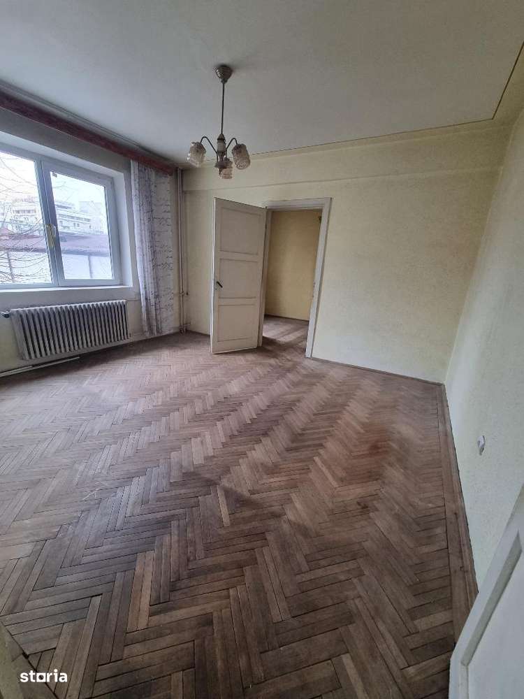 Apartament 2 camere, zona Centru, etaj 2 !-2