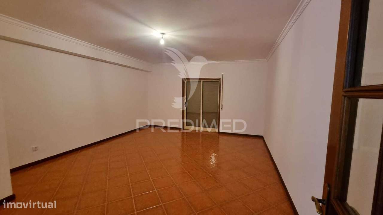 Apartamento T3 Remodelado no Centro da Vila de Ancede – Baião - Grande imagem: 2/8