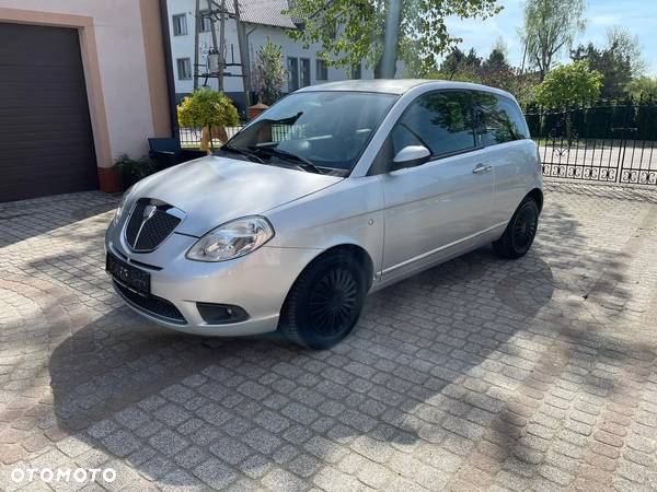 Lancia Ypsilon 1.4 16V Class - 3