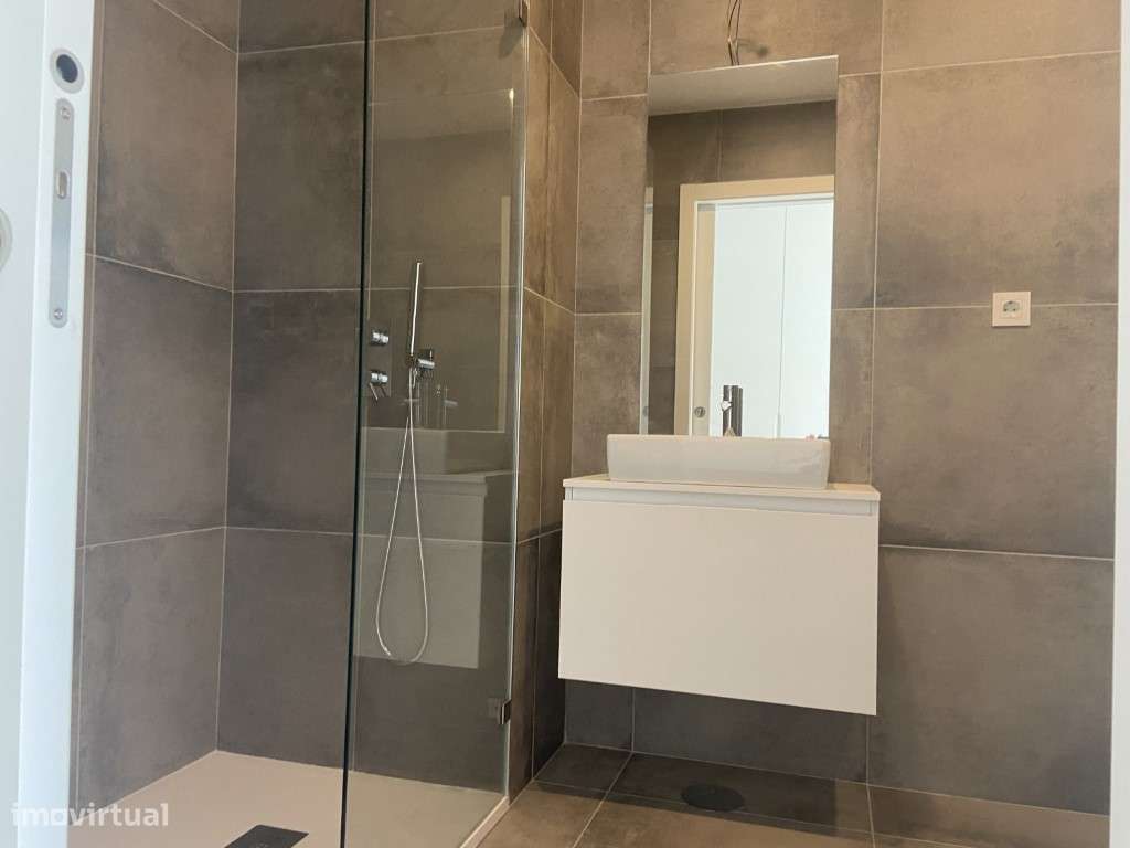 Apartamento T0+1 - Ao Hospital S. João - Novo / Garagem-10