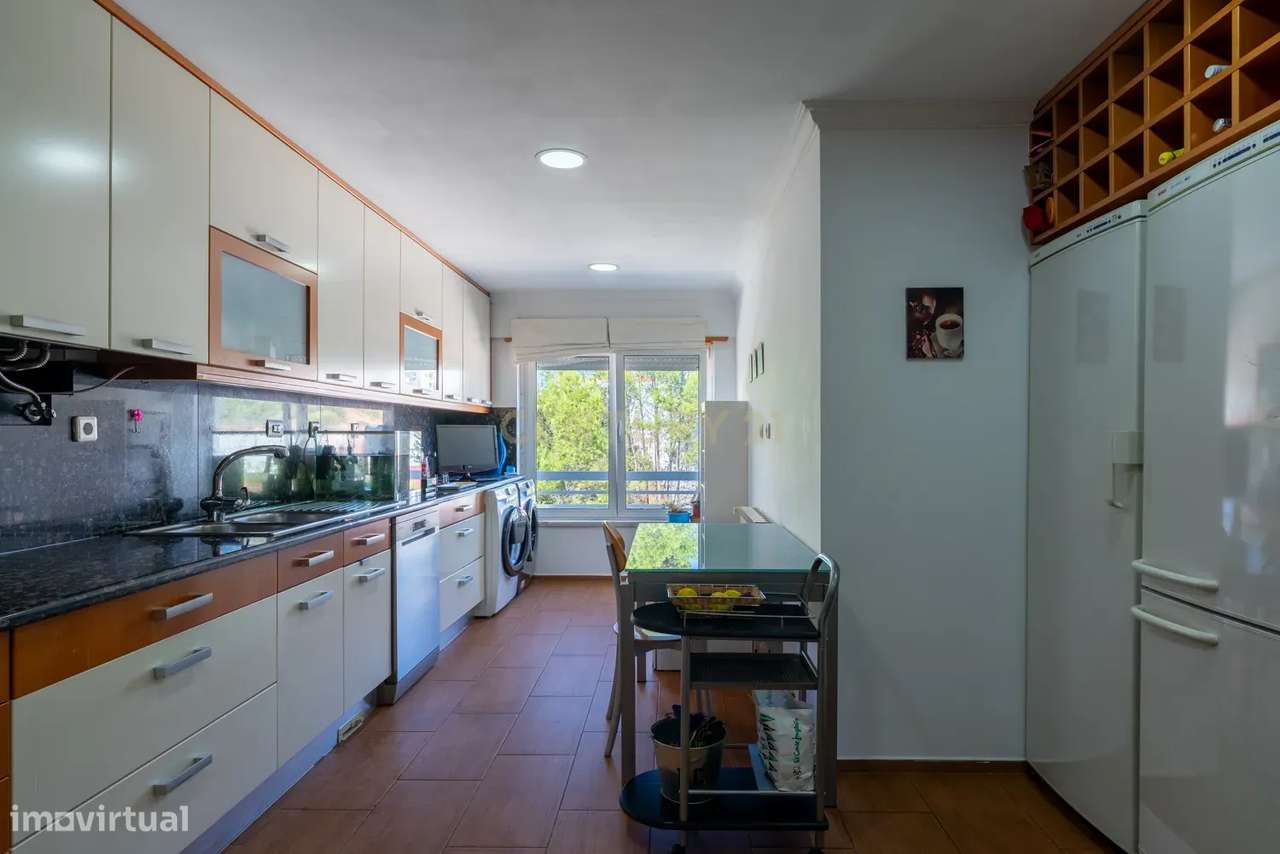 Penthouse T5 Jardins da Parede-13