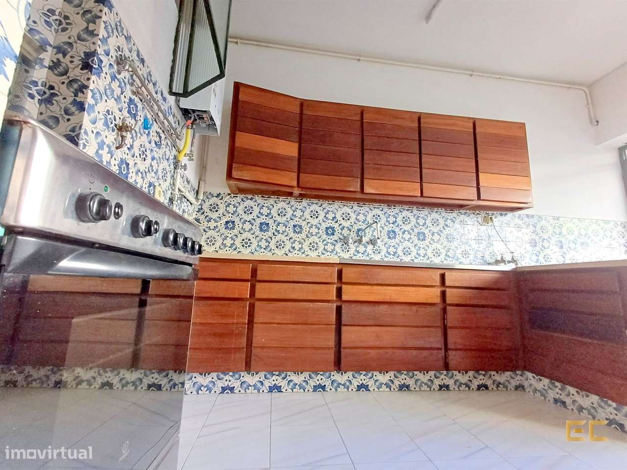 Apartamento T3 com Garagem - Abadias!-9