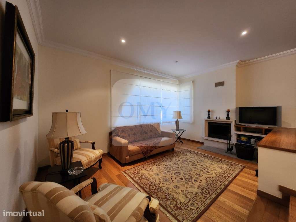 Moradia T4 de Arquitetura Singular em Mateus, Vila Real - Grande imagem: 2/25