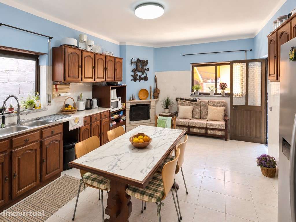 MORADIA 195 m² COM POTENCIAL PARA 2 HABITAÇÕES | PRÓXIMA DAS PRAIAS...-45
