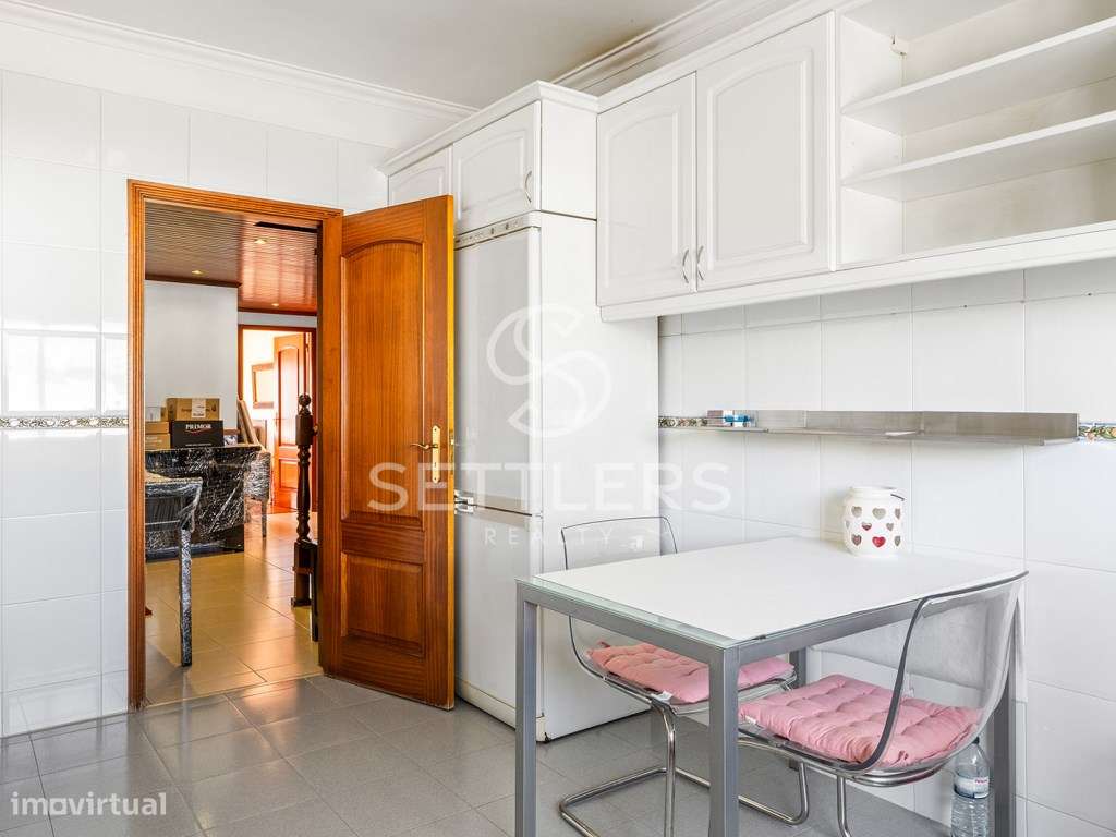 Apartamento T2+1 - Parede-13