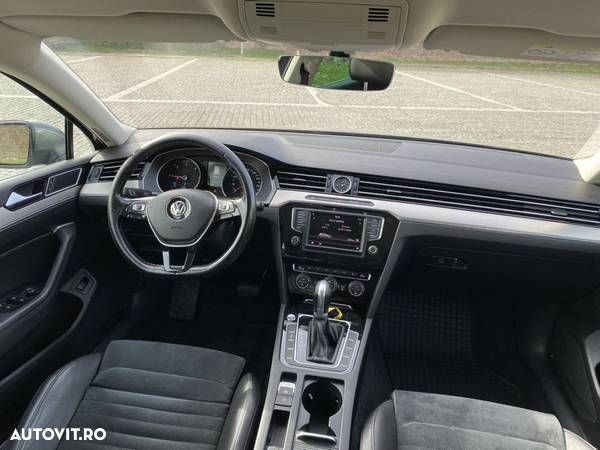 Volkswagen Passat Variant 2.0 TDI SCR DSG BlueMotion Highline - 16