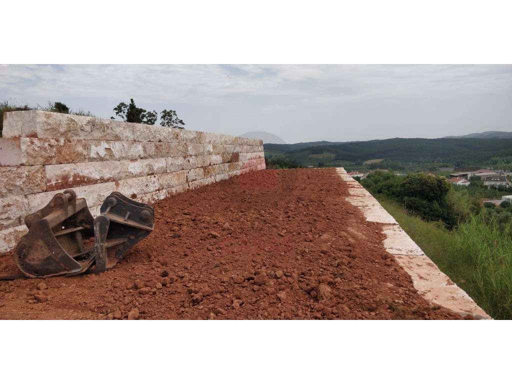 Terreno com Projeto Aprovado para Moradia Contemporânea em Figueiro...-7