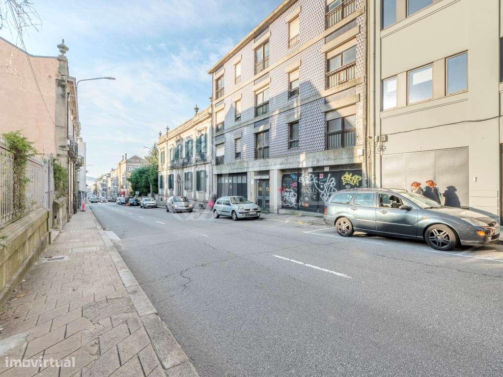 Prédio com projecto aprovado para hotel, na baixa, Porto - Grande imagem: 5/17