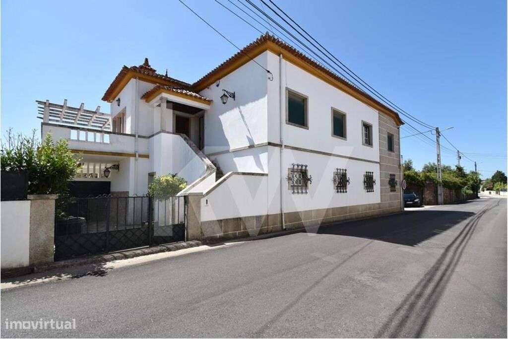 Moradia T4+1| Garagem | Jardim e piscina | Vila Nova de Poiares, Coimb - Grande imagem: 2/51