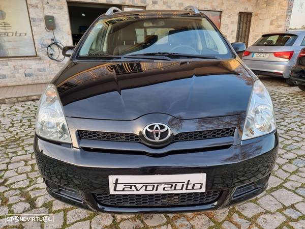 Toyota Corolla Verso 2.2 D-4D High Pack - 3