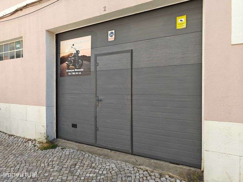 Lugar de Estacionamento para Motas em Garagem junto ao Lidl do Feijó - Grande imagem: 3/12