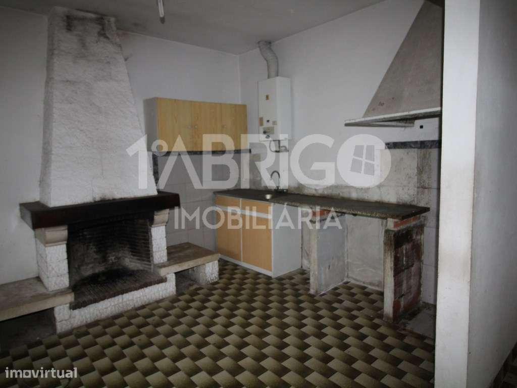 Moradia t4 usada em Casal Novo, freguesia de Amor - Imóvel sem lice... - Grande imagem: 4/18