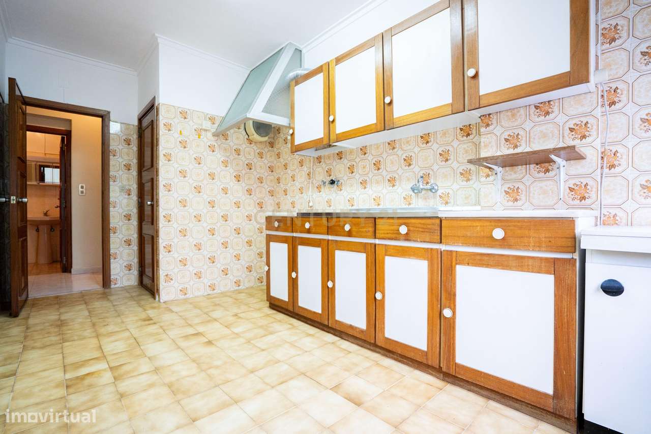 Apartamento T2 | 90 m² | Massamá-7