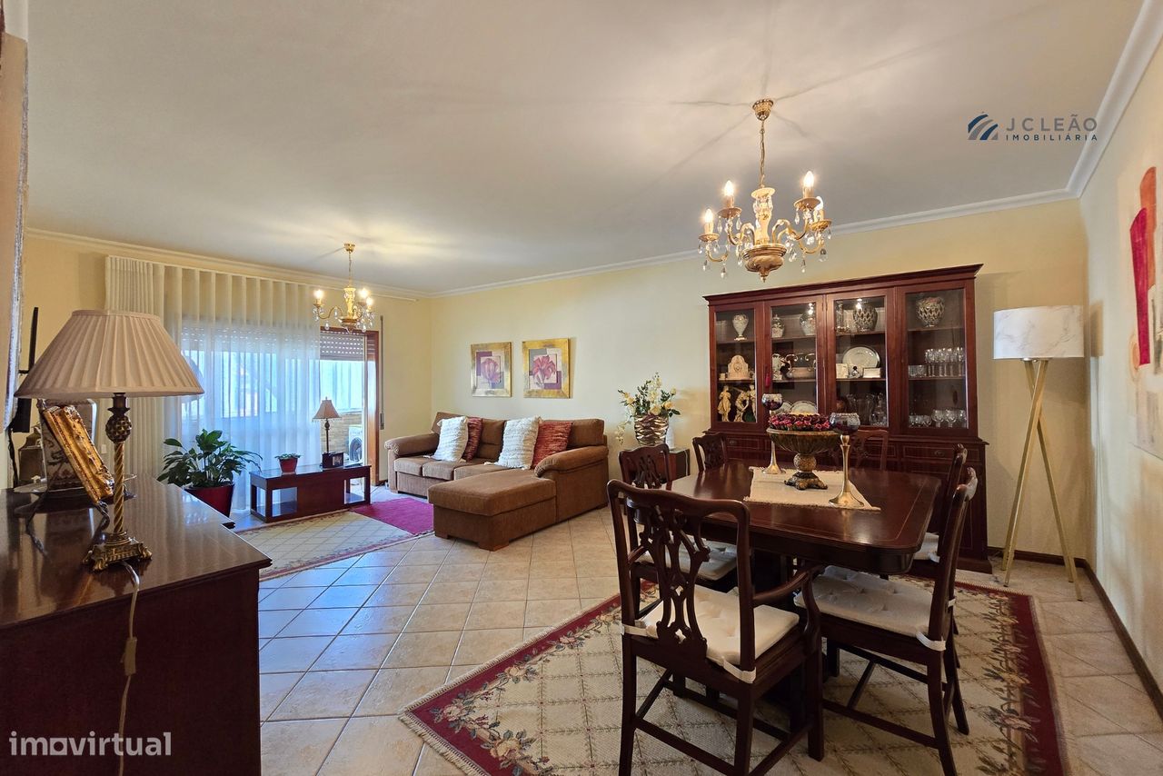 Apartamento T3 no Centro de Leça da Palmeira - Grande imagem: 1/32
