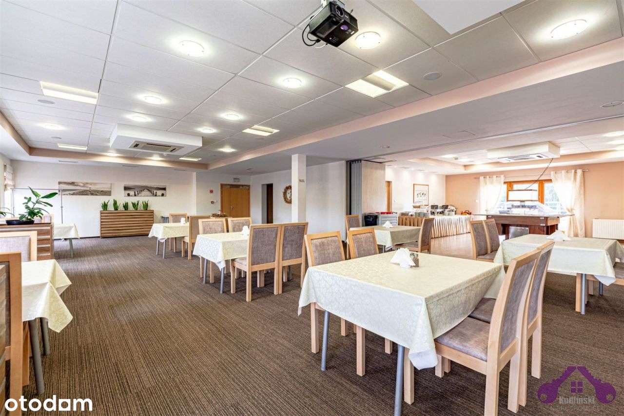 Hotel z bezpośrednim zjazdem z Dk92.-12