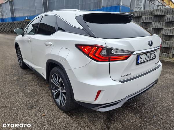 Lexus RX - 8