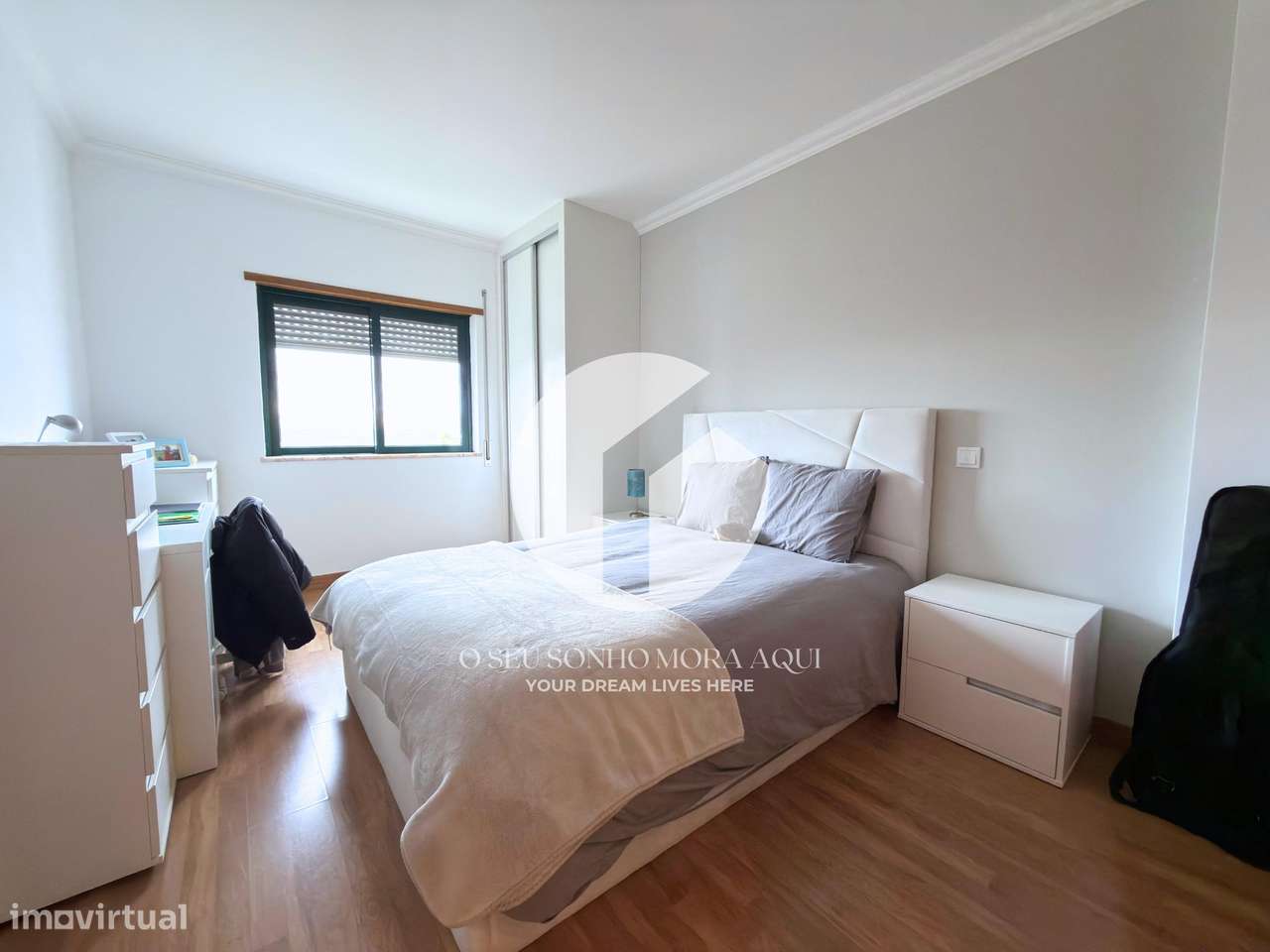 Apartamento T2 com Garagem em BOX e Elevador em FARO-11