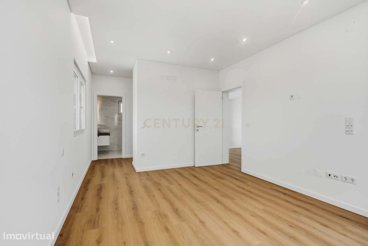 Luxuosa Moradia T4 com Vista Mar em Silveira, Torres Vedras-23