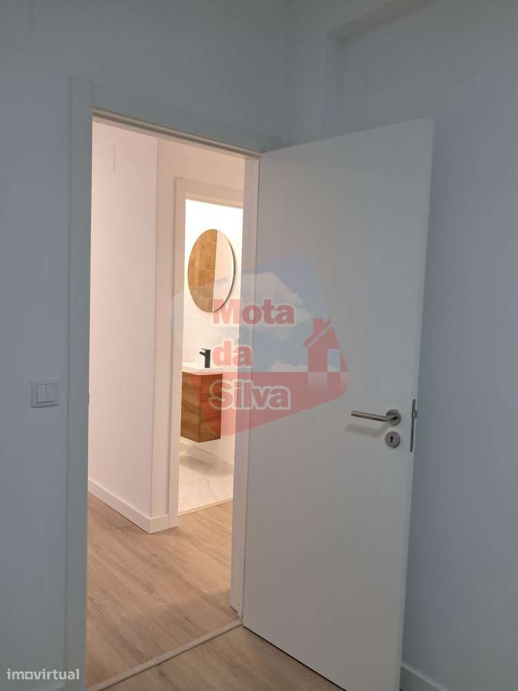 Excelente Loja em Alverca do Ribatejo-11