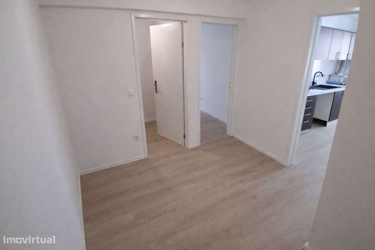 Comprar Renovado Apartamento T3 Baguim Monte-12