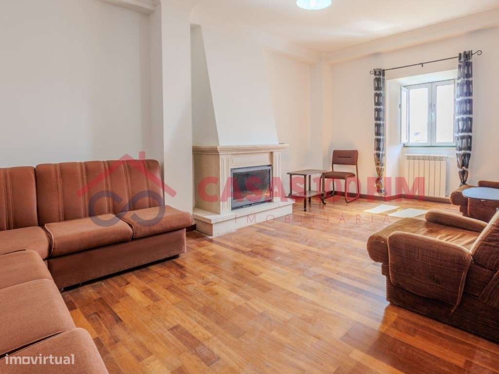 Moradia T18 com projeto para 24 estúdios - Azoia, Leiria - Grande imagem: 5/17