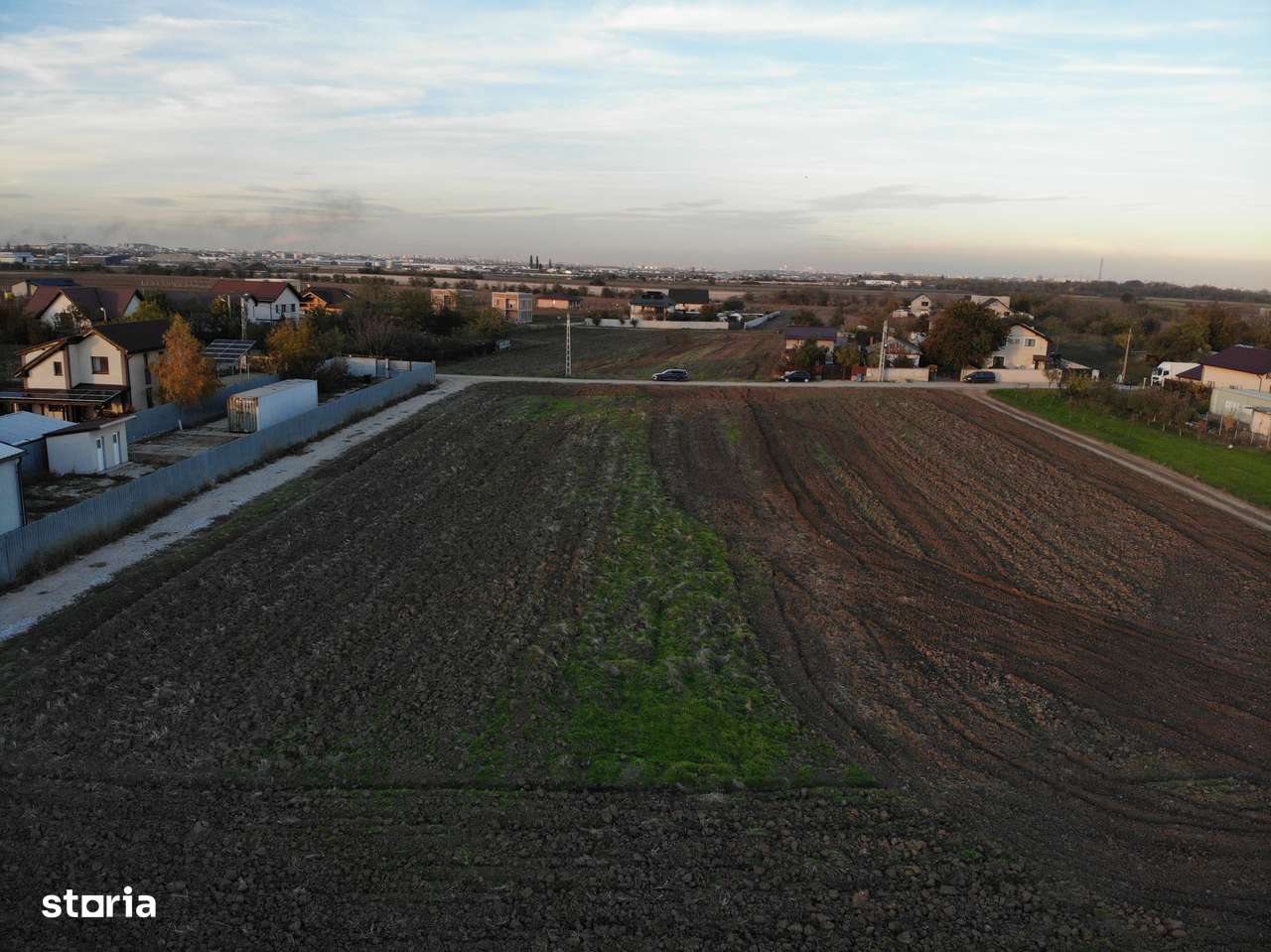 Teren CASA 592 mp la Asfalt - Toate utilitatile-5