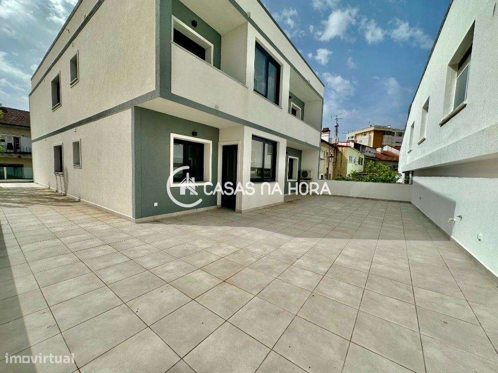 Apartamento Premium T4 em Almada-12
