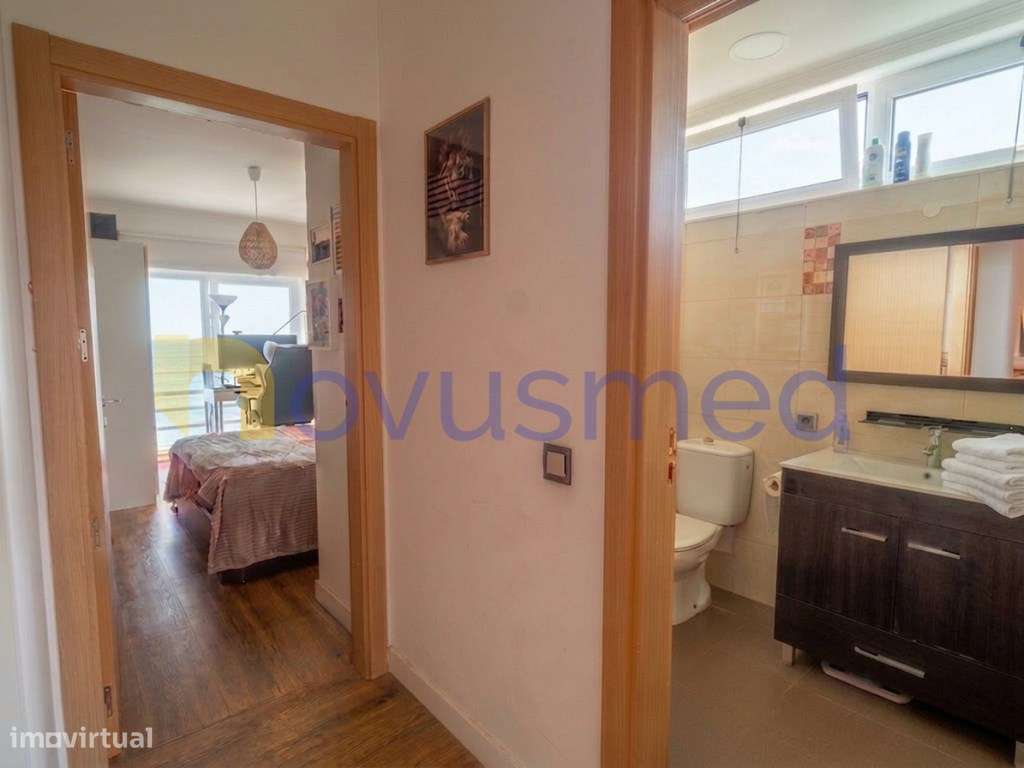 Apartamento T2 com Ar Condicionado nas Ferreiras-14