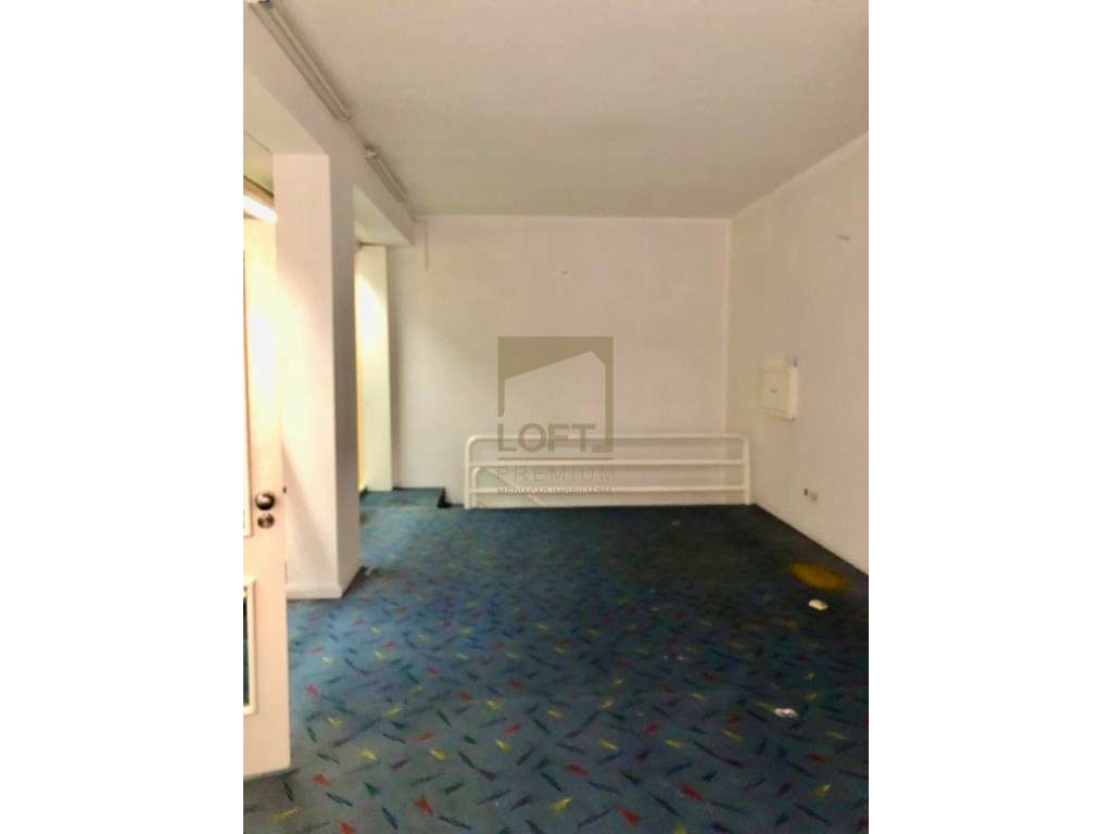 Loja em Gaveto Centro de Guimarães - Grande imagem: 5/15