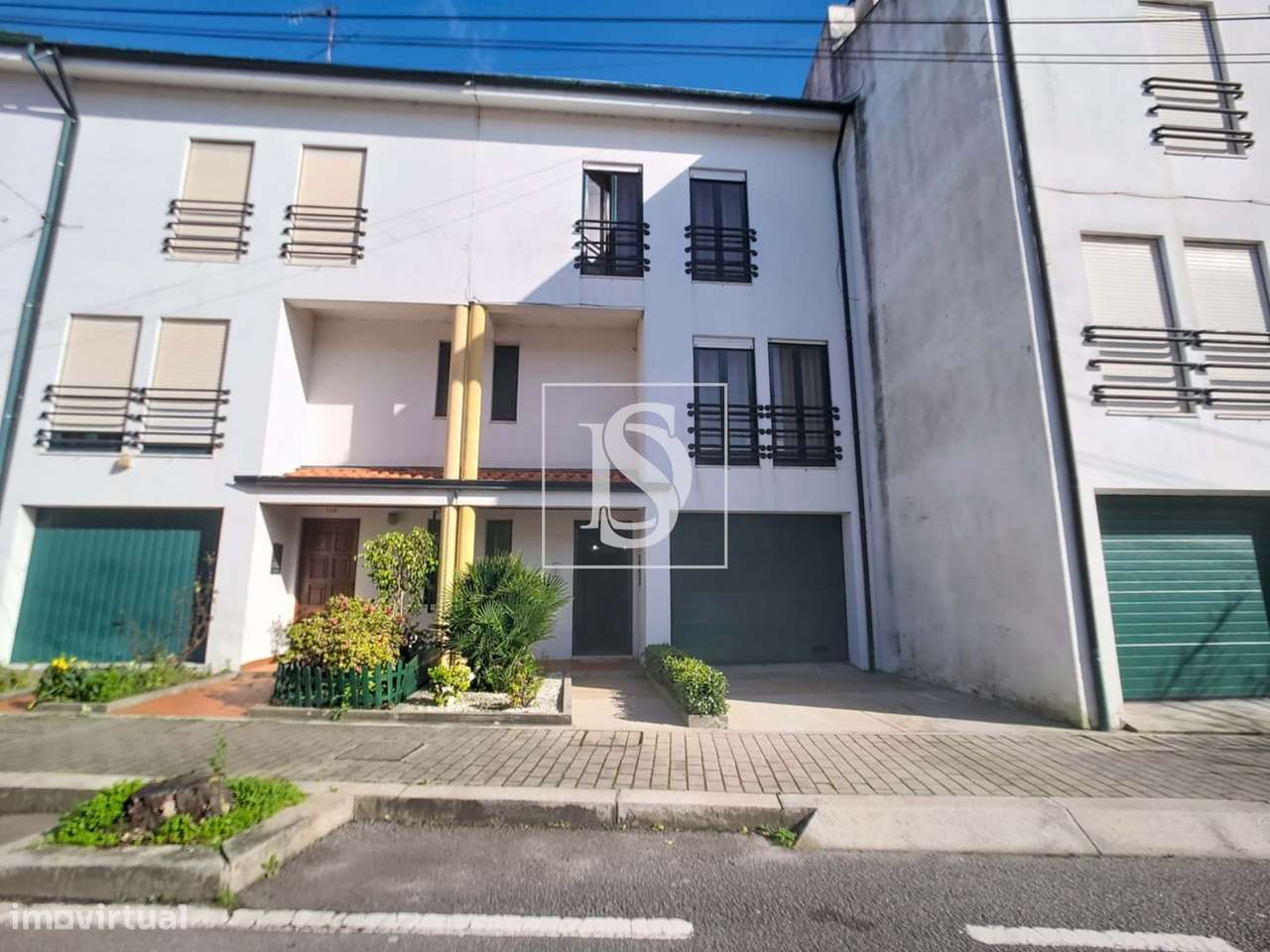 Moradia em banda em Águas Santas - Grande imagem: 3/38