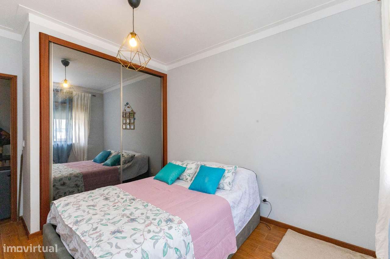 Moradia T3+1 Renovada em Fânzeres (Seixo).Garagem, Jardim e...-23
