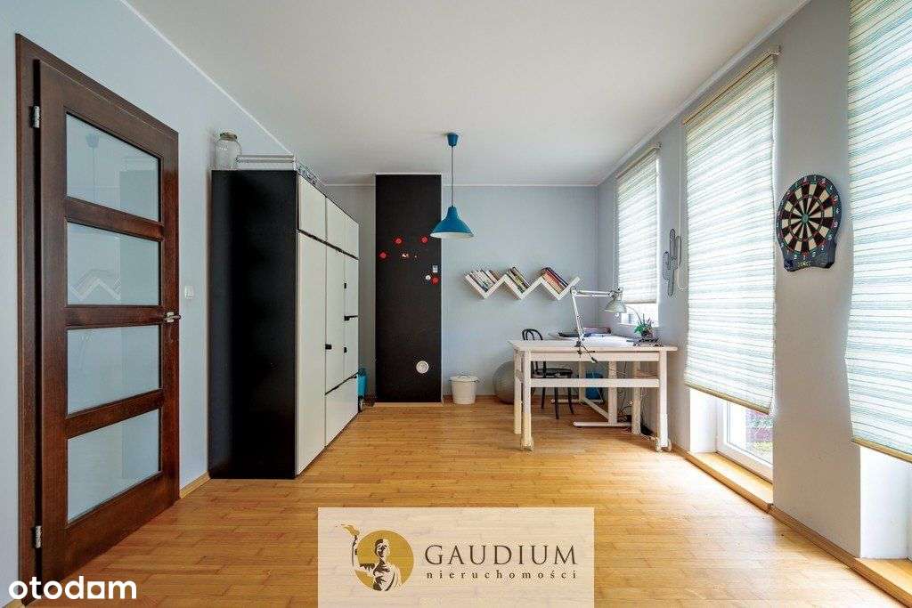 Bliźniak 6 pokoi z garażem i ogródkiem-18