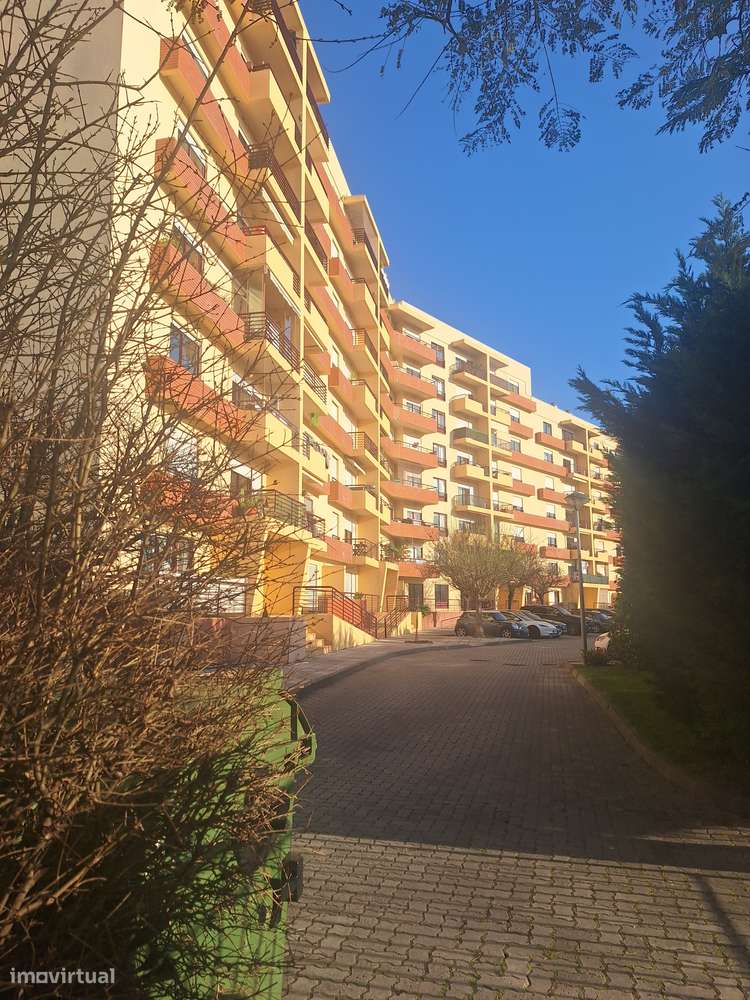 T3 c/130 mts2 Varandas, Garagem, Piscina e Arrecadação-20