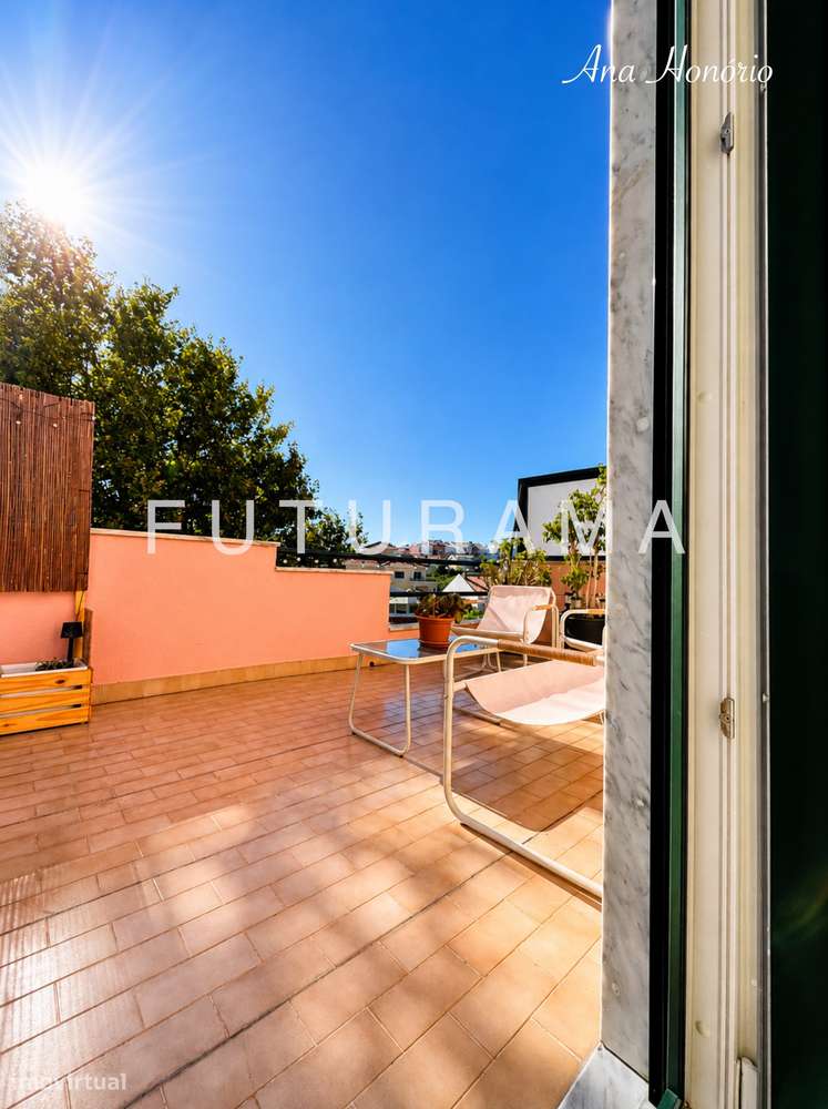 T2 Penthose Rodeada Terraços, Mjuita Luz e Vista de Mar - REMODELADO-31