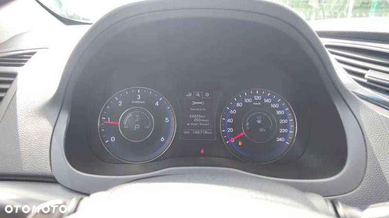 Hyundai i40 1.7 CRDi BlueDrive Comfort DCT - 14