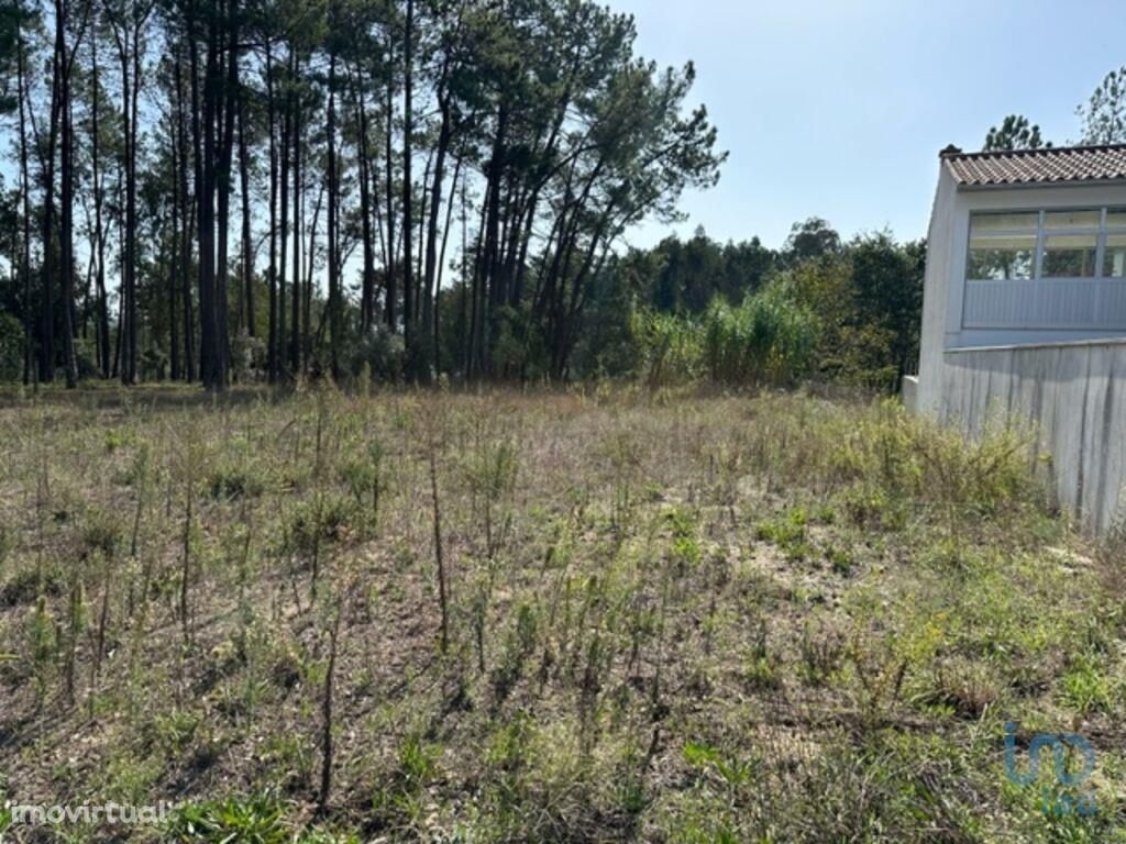 Terreno em Leiria de 698,00 m2