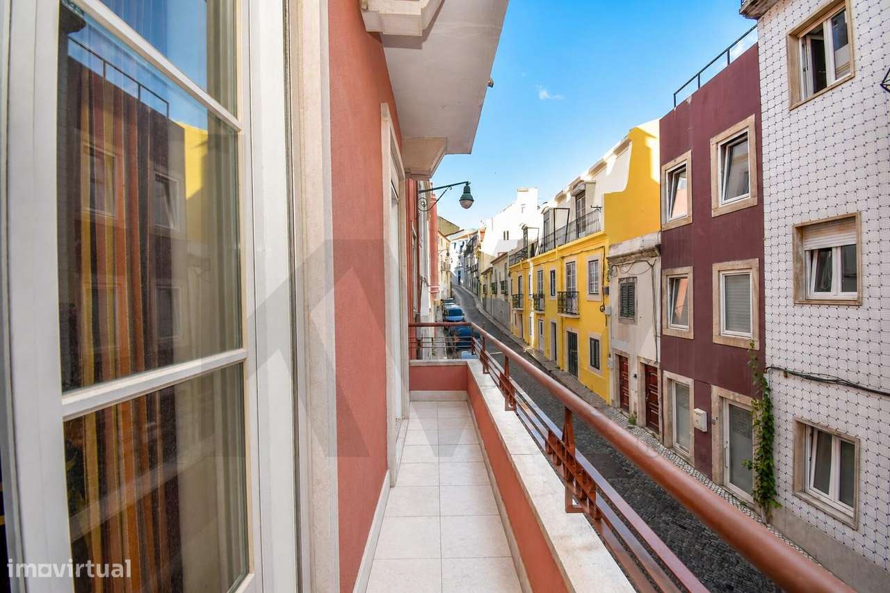 T4 com acesso a espaço exterior | Rua da Bombarda, Lisboa-11