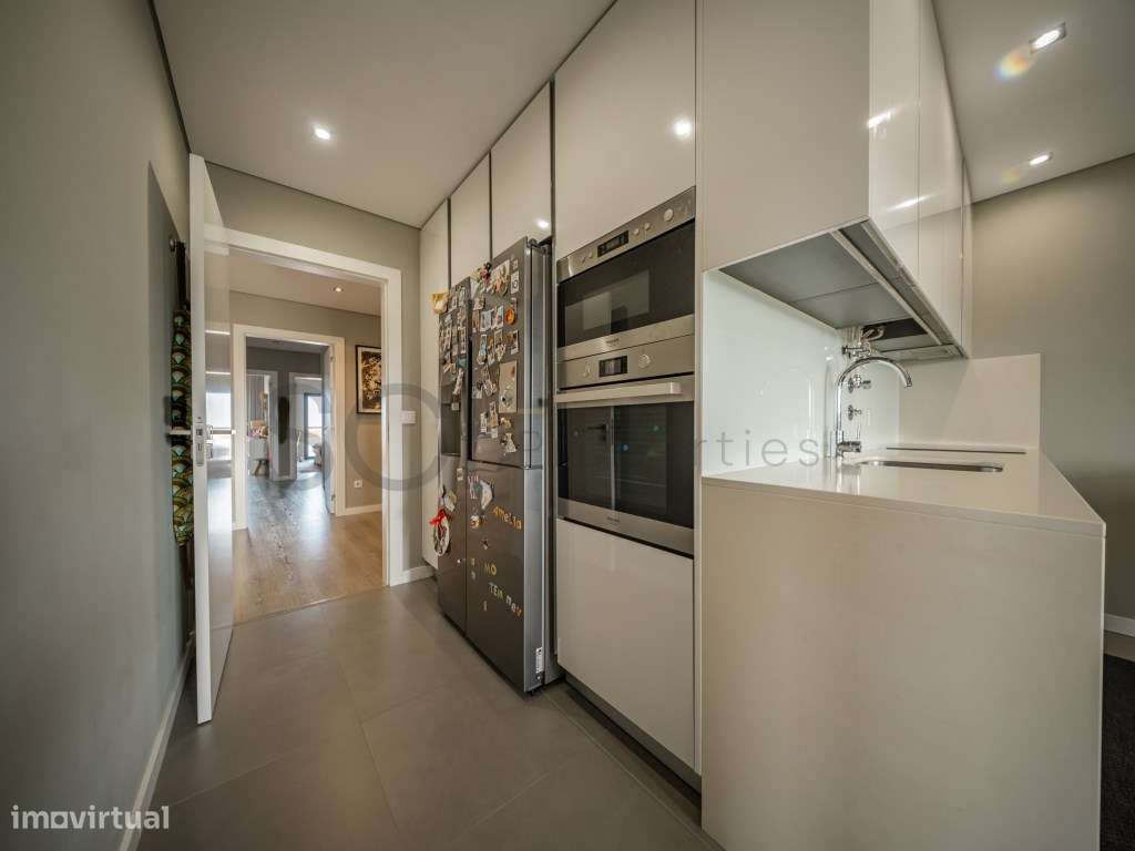 Apartamento Duplex T3+2 Parque Luso Box para Duas Viaturas-9