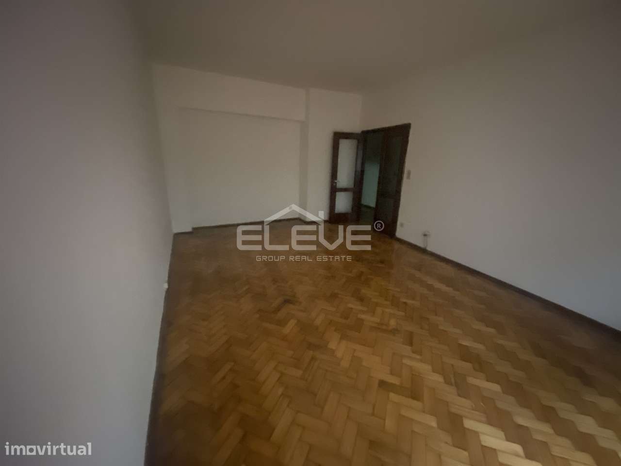 Apartamento T2 com terraço no centro da cidade Porto-1