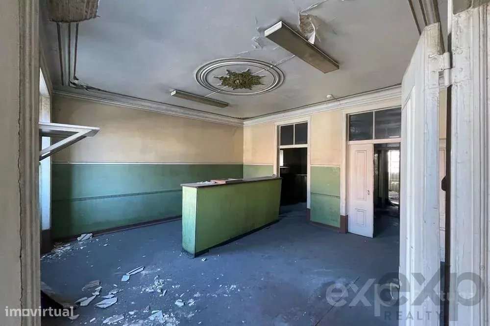 Prédio localizado no Largo do Rato, com ante projecto para 775m2 - Grande imagem: 5/13