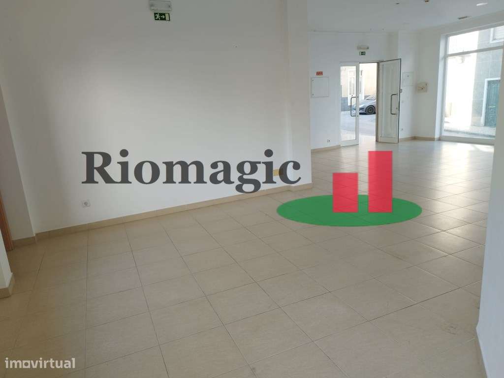 Loja em Rio Maior - Grande imagem: 4/21