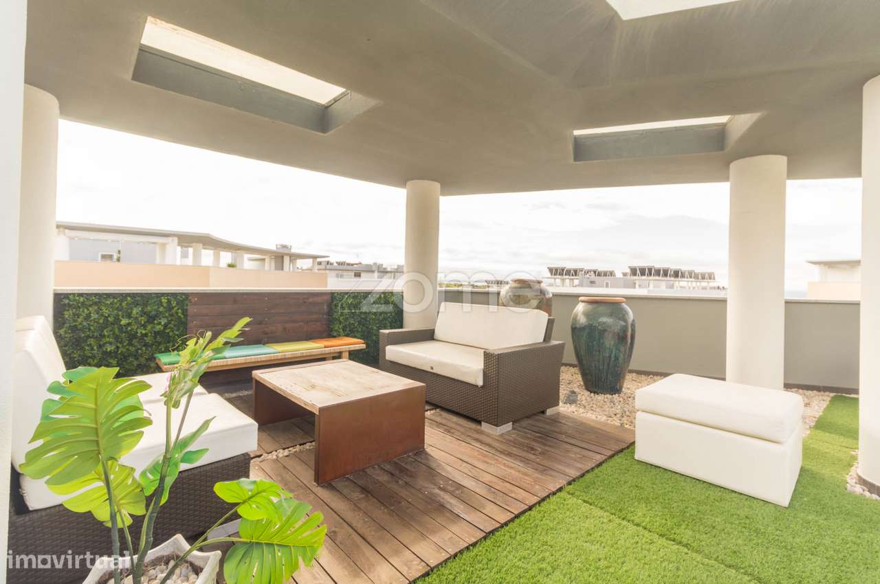 Penthouse T4 com vista mar-23