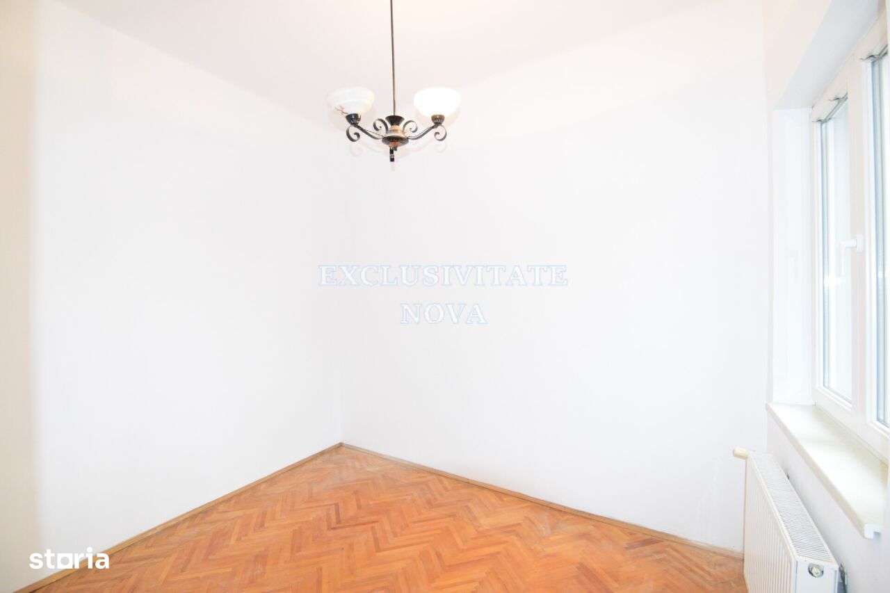 Vila individuala interbelica curte garaj între Dacia si Stefan cel-11