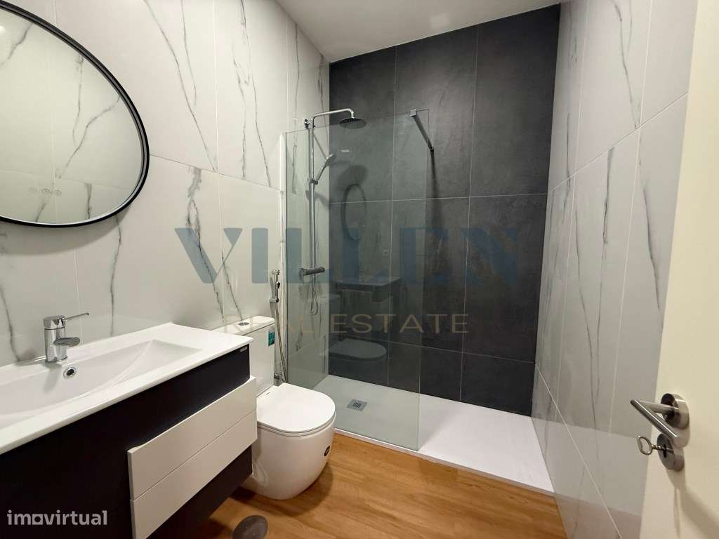 Apartamento T2 com Entrada Privativa e Garagem na Maia-20