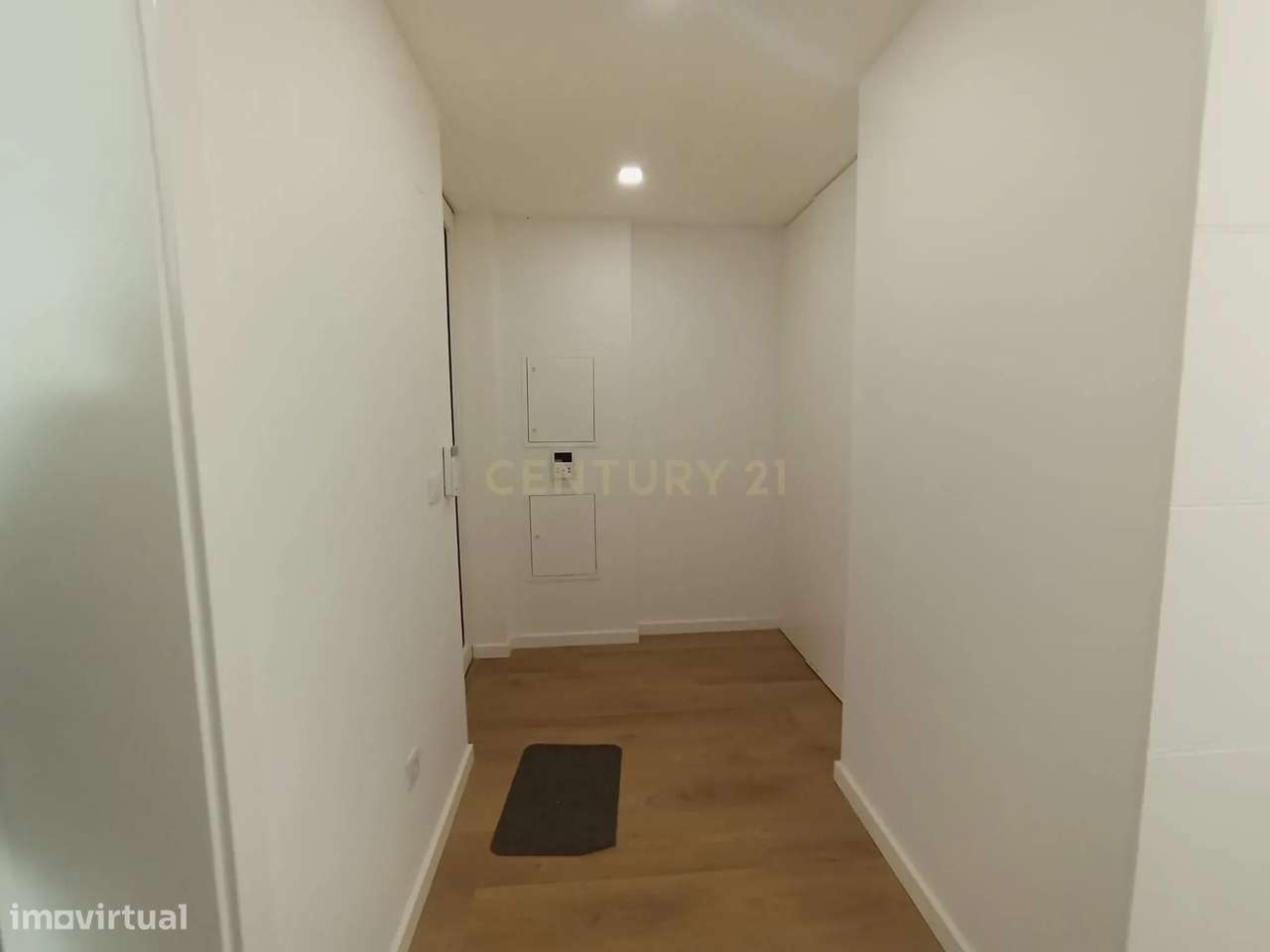 Moradia geminada no centro da Costa da Caparica - Grande imagem: 4/39