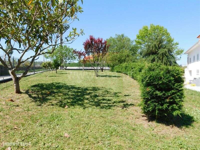 Moradia Isolada T4 / Seia, Santa Marinha e São Martinho - Grande imagem: 4/19