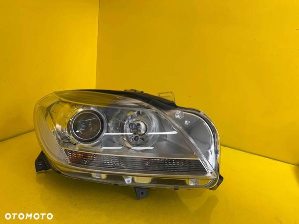 LAMPA PRAWA MERCEDES ML W166 SOCZEWKA - 1